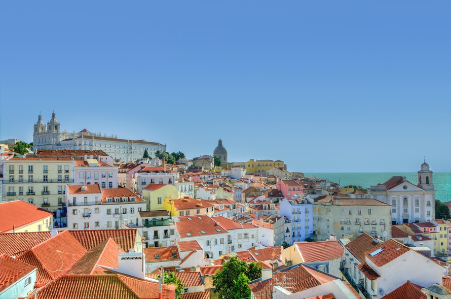 Your Guide to the Picturesque City of Oporto, Portugal!