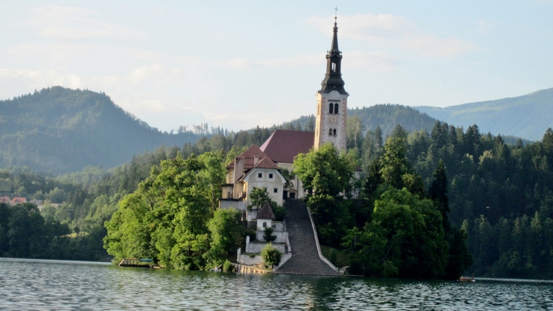 castle lake bled