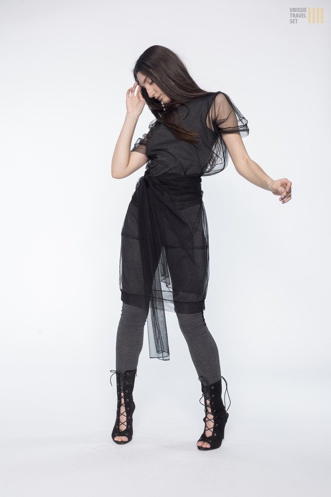 The mesh dress ans scarf looked better in the pictures than they did on me.